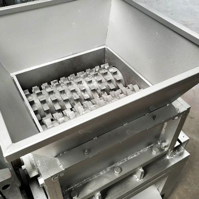 Скрап Алюминиевые банки Shredder Machine Двойной вал дробилки для индивидуальных требований